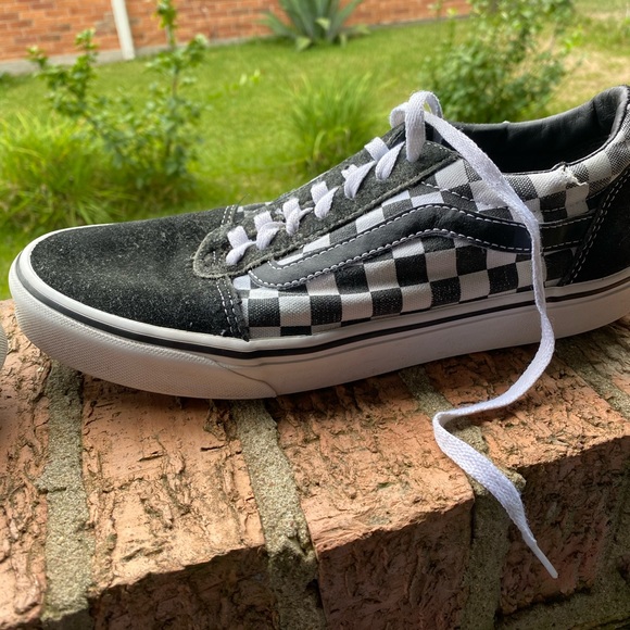 Vans - Picture 2 of 2